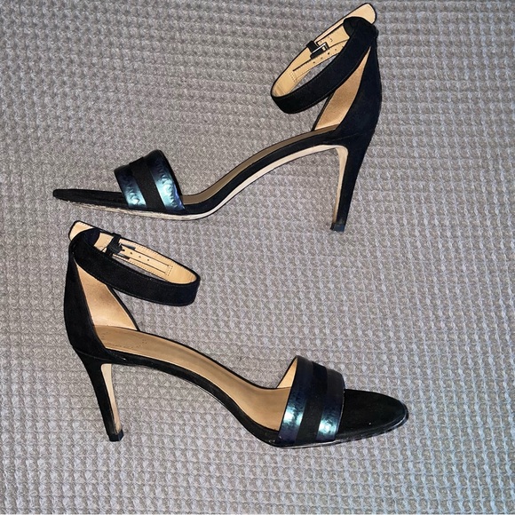 Marc Jacobs Black Suede Ankle Strap Open Toe Heel - Picture 2 of 10